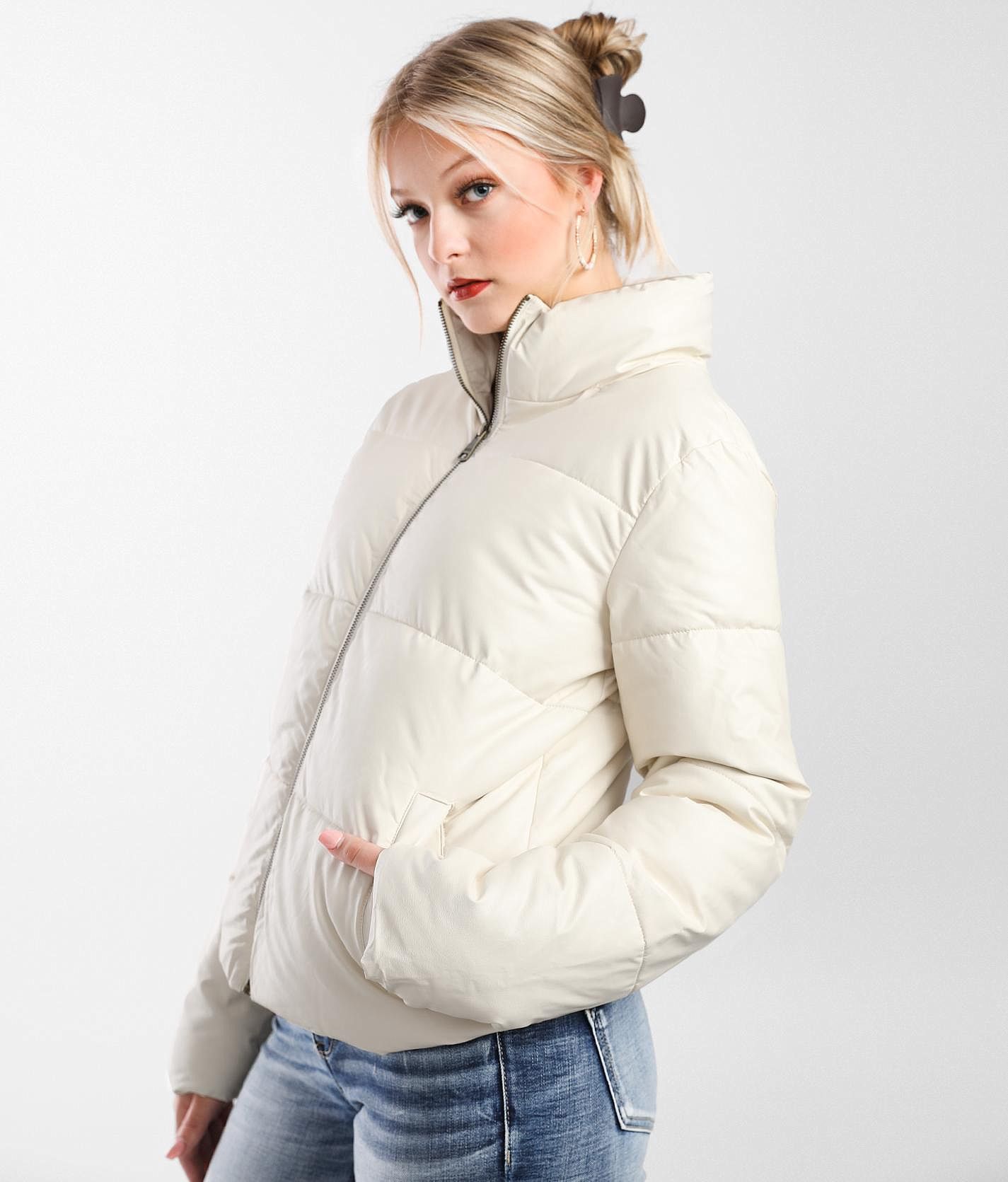 Cream puffer coat women's hotsell