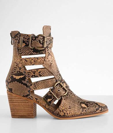 ARider Girl Robin Cut-Out Ankle Boot MISC_DETAIL_1