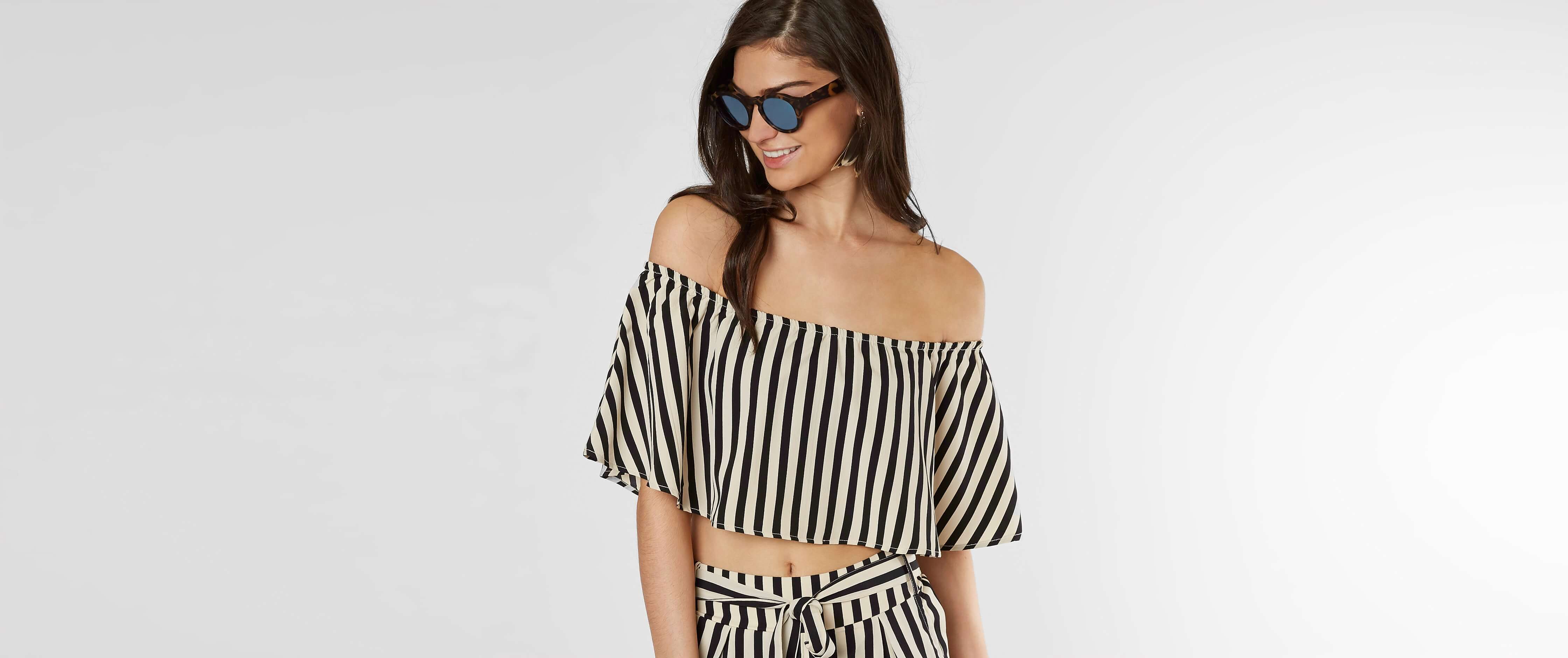 Image of Amuse Society Total Flirt Cropped Top