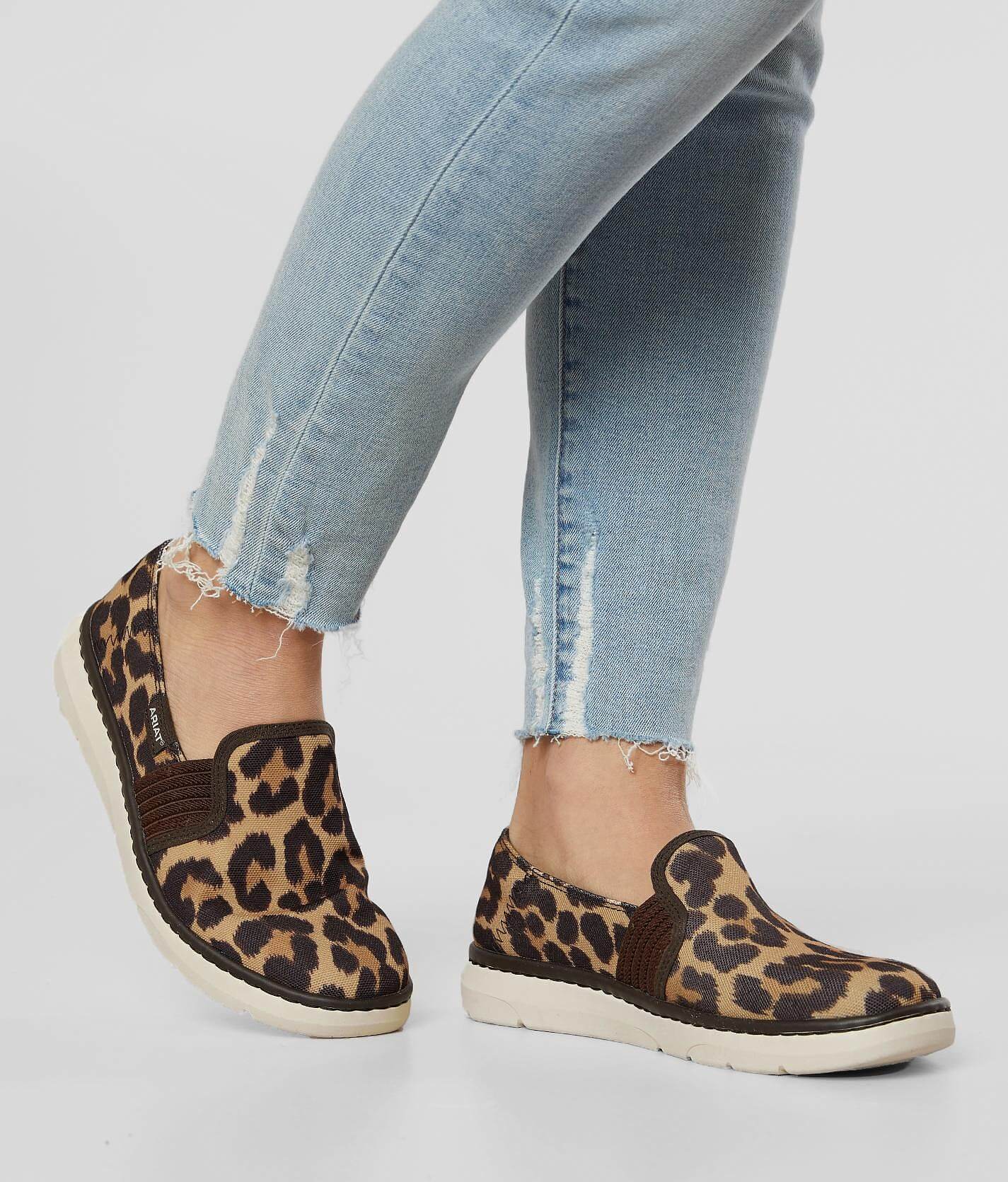 j slides karla leopard
