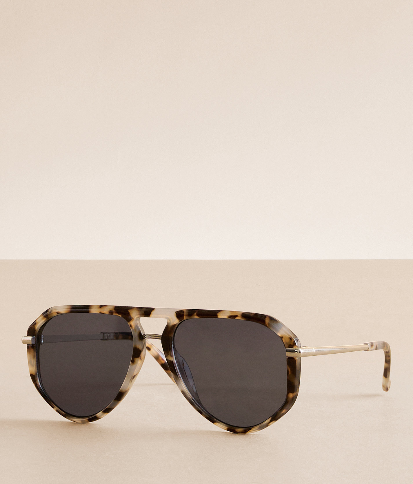 Tort Aviator Sunglasses