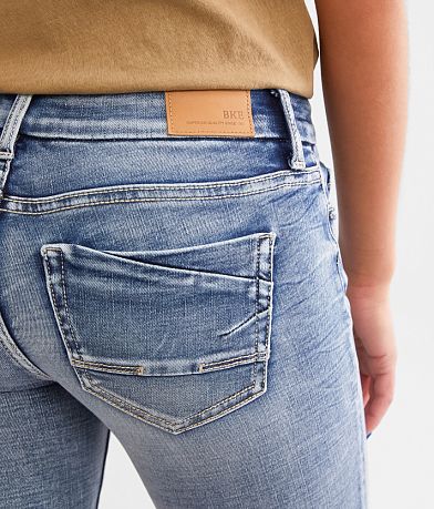 BKE Stella Cuffed Stretch Capri Jean back pocket view