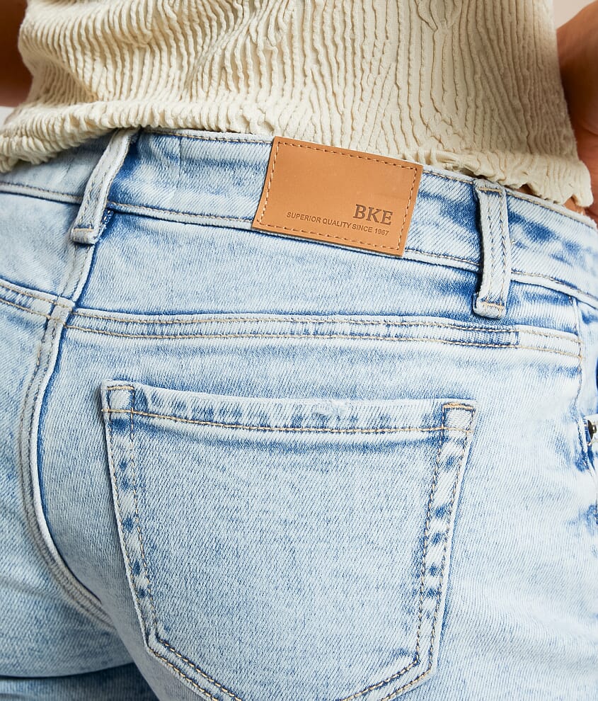 Stella Stretch Short - thumbnail 4