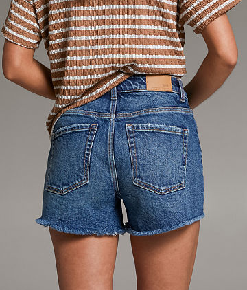 Billie Stretch Short