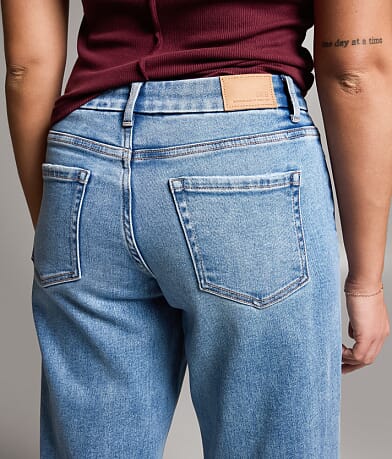 Gabby Wide Leg Stretch Jean thumbnail 5