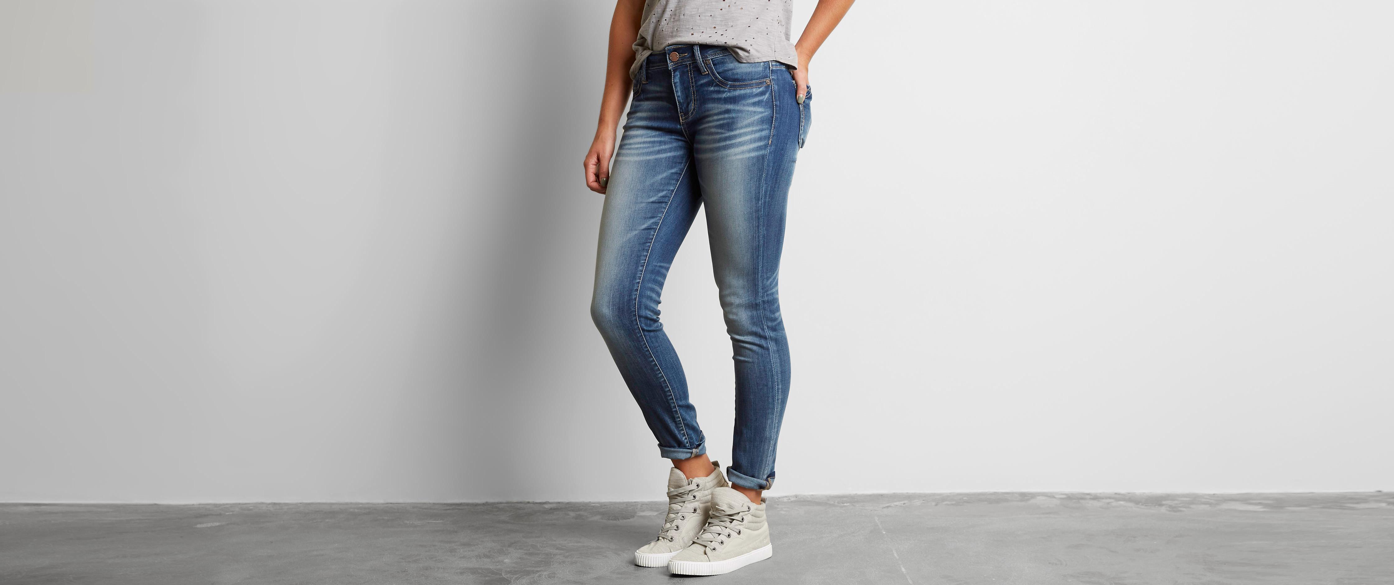 Buckle Black Fit 76 Skinny Jean Women's Jeans in Morera Buckle