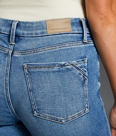 Buckle Black Fit No. 85 Straight Stretch Cuffed Jean back pocket view