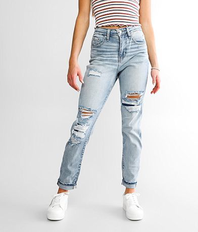 American Eagle Mom Jean  Mom jeans, Cute ripped jeans, Comfy jeans outfit