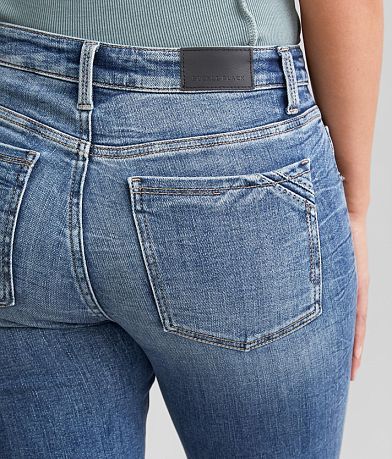 Buckle Black Fit No. 93 Mid-Rise Skinny Jean BACK_POCKET