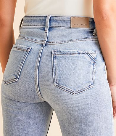 Buckle Black Fit No. 75 Boot Stretch Jean back pocket view
