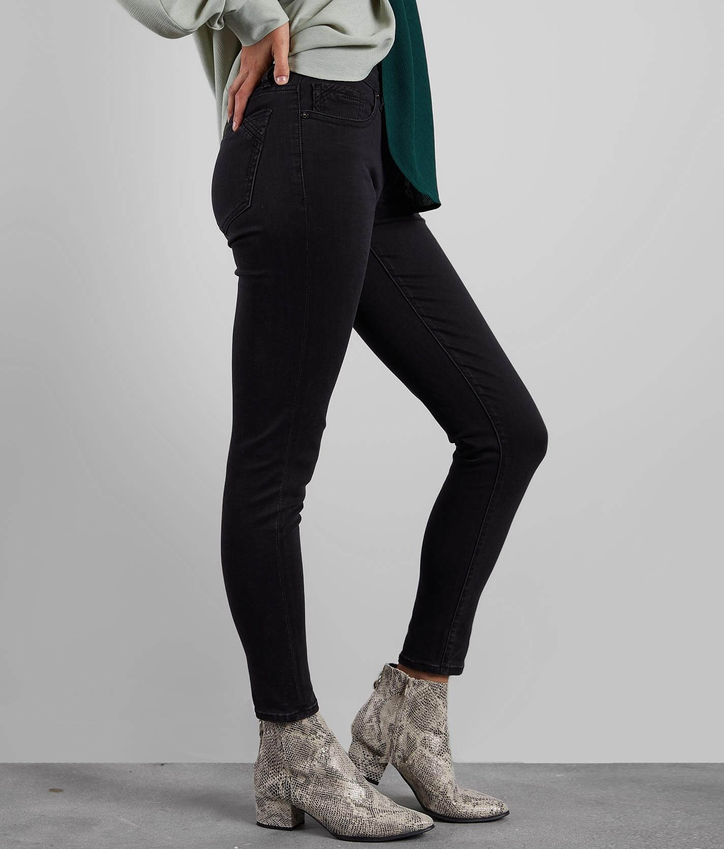 buckle black fit 53
