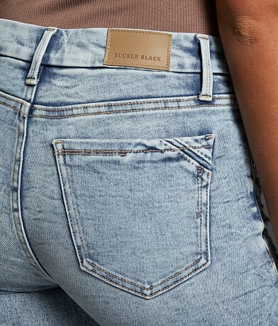 Buckle Black Fit No. 53 Flare Stretch Jean back pocket view