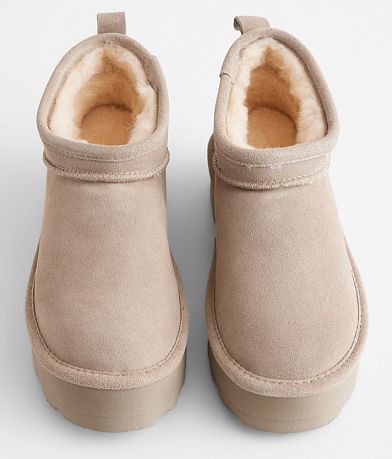Bearpaw Retro Super Shorty Platform Leather Ankle Boot misc detail 3 view