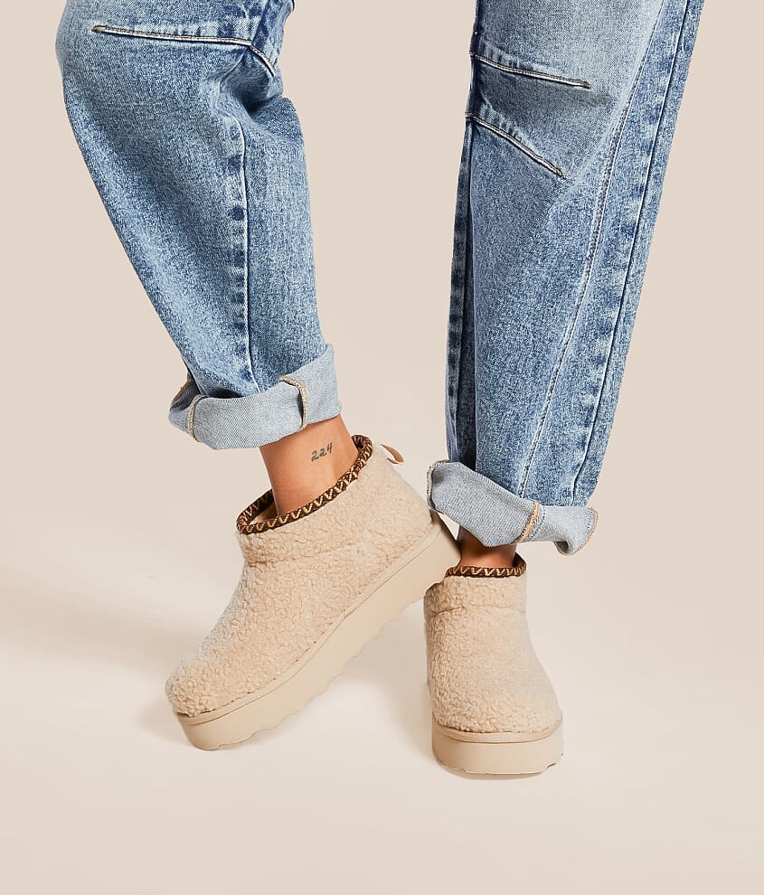 Snuggle Daphne Platform Boot