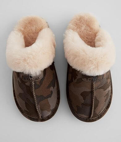 Bearpaw Loki II Camo Slipper misc detail 3 view