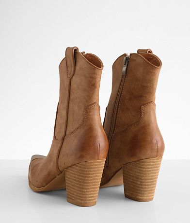 Beast Fashion Dakota Ankle Boot MISC_DETAIL_3