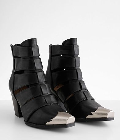 Beast Fashion Dakota Western Ankle Boot MISC_DETAIL_1