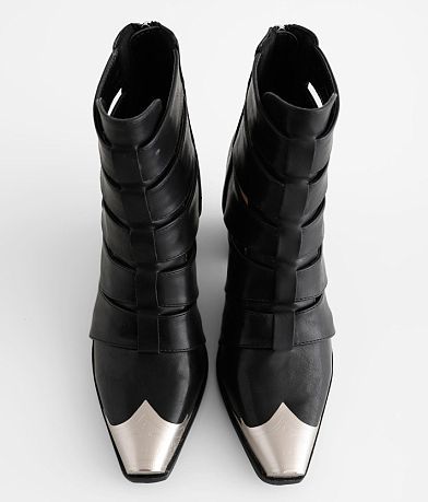 Beast Fashion Dakota Western Ankle Boot MISC_DETAIL_3