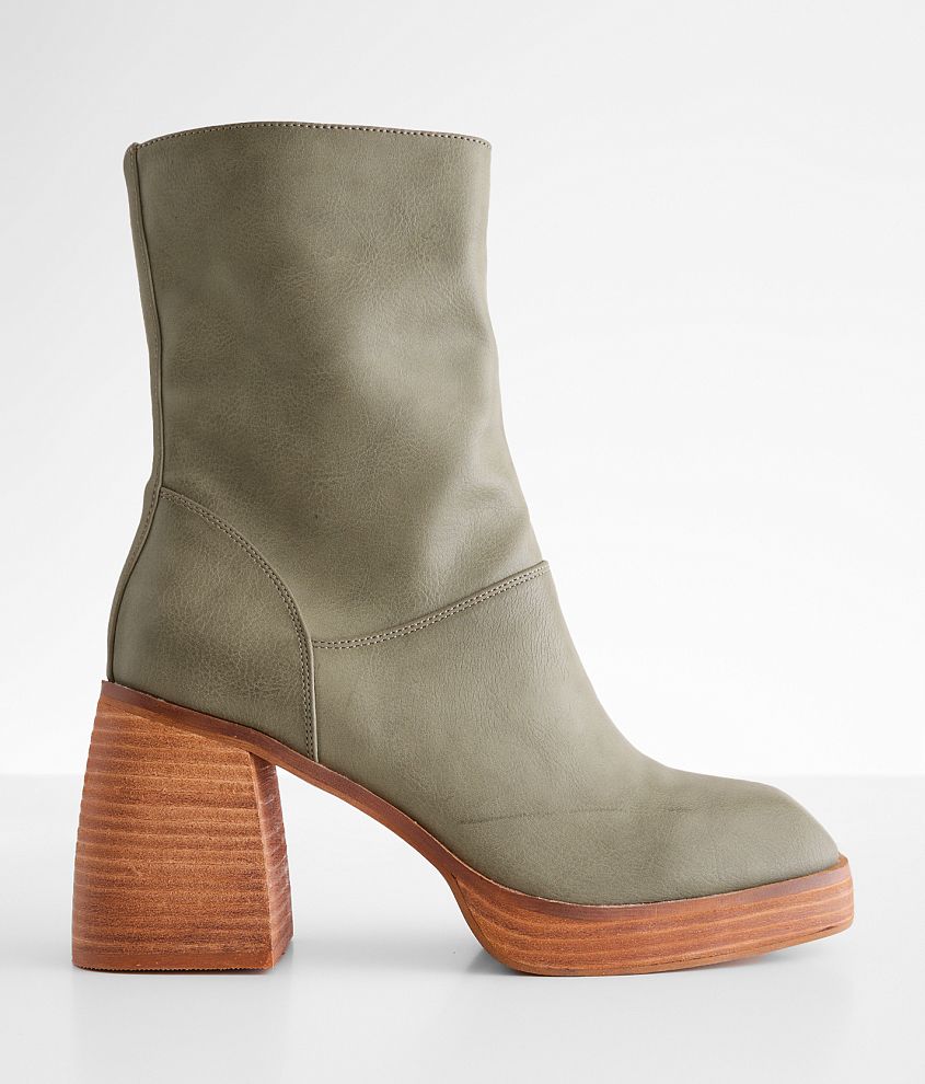Beast Fashion Foster Boot - Women's Shoes in Moss | Buckle