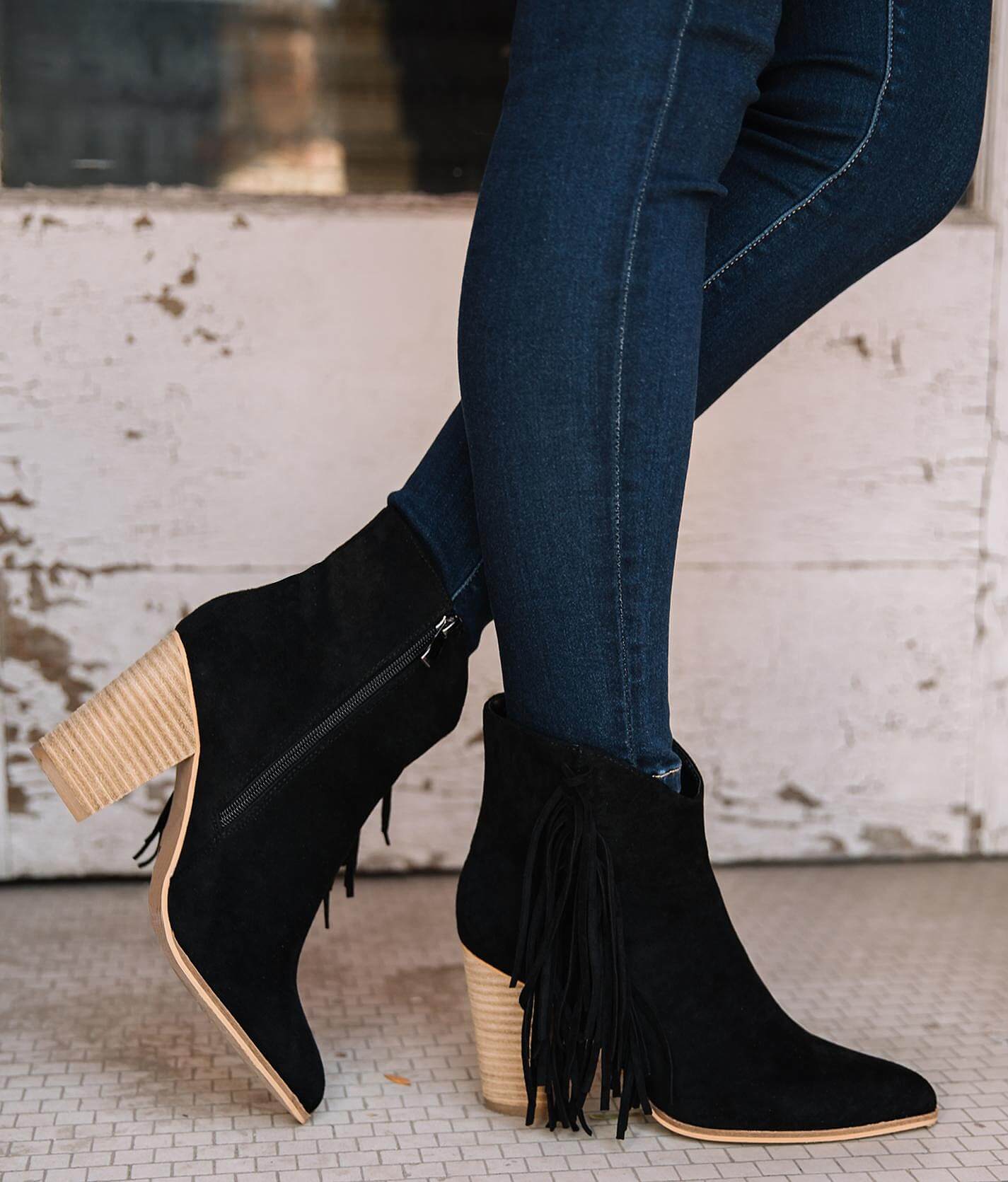 black fringe boots