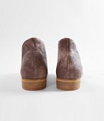 Beast fashion shoes lotus clearance
