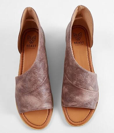 Beast Fashion Lotus Shoe MISC_DETAIL_3