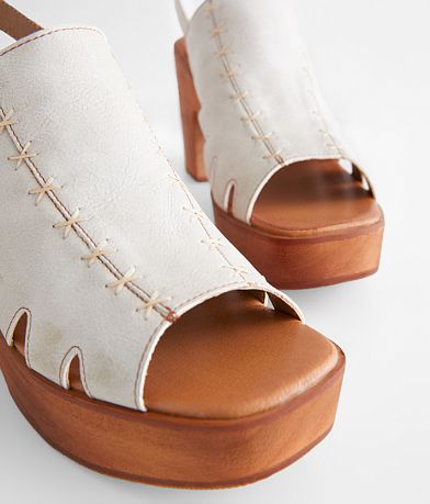 Beast Fashion Presley Heeled Sandal misc detail 4 view