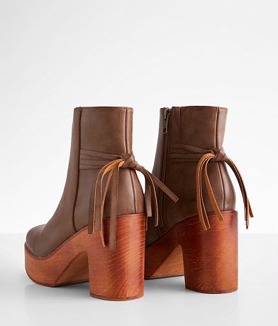 Beast Fashion Presley Ankle Boot - Women's Shoes in Coffee | Buckle