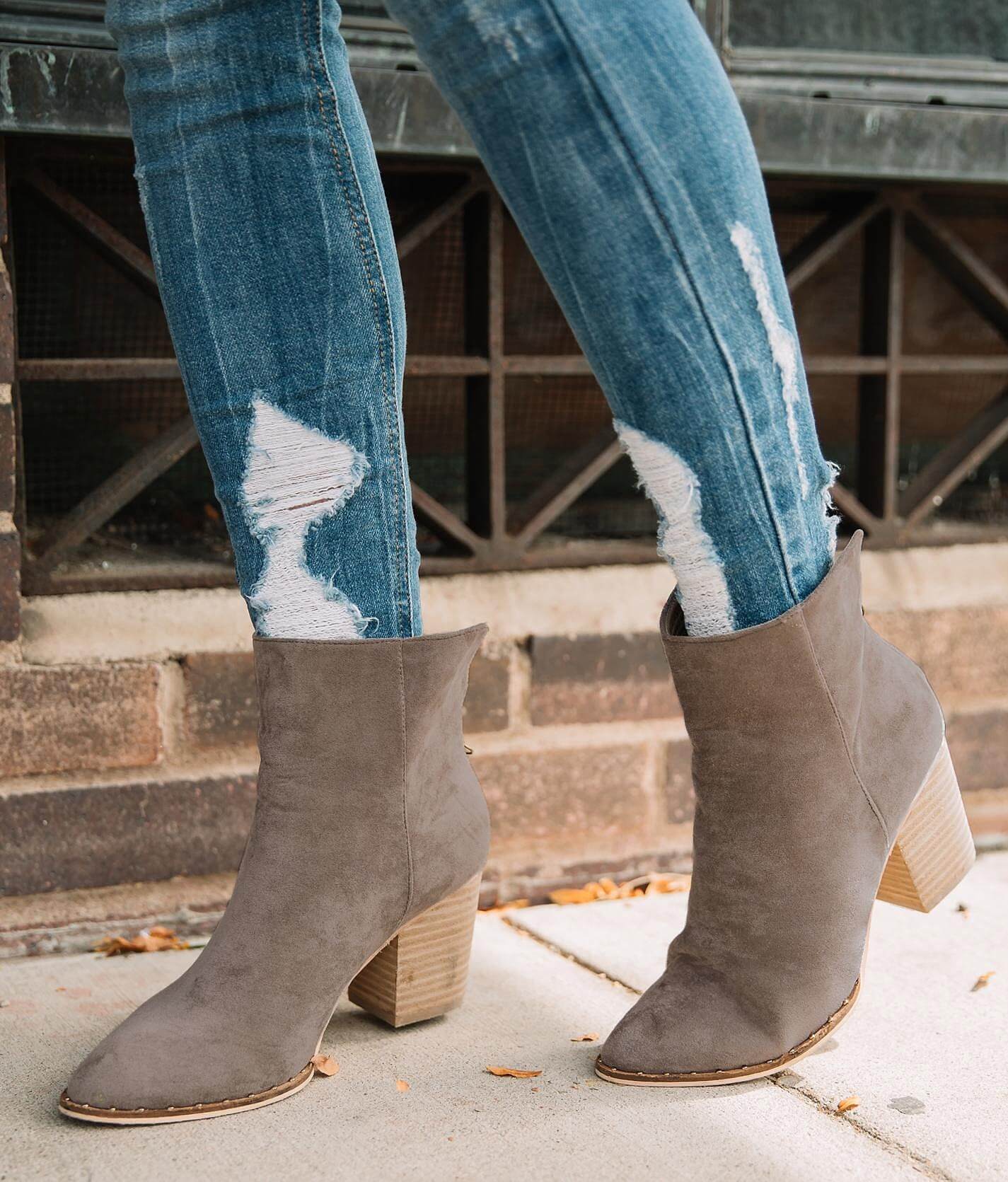 suede ankle boots outfit
