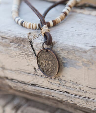 BKE Trigg Necklace Set misc detail 1 view