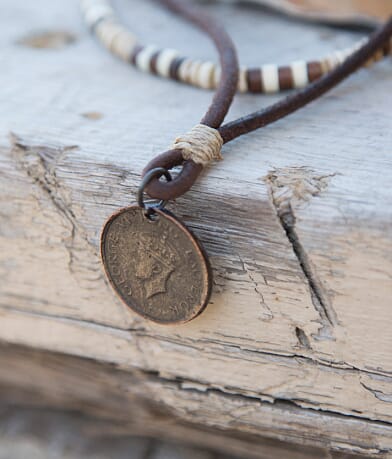 BKE Trigg Necklace Set misc detail 2 view