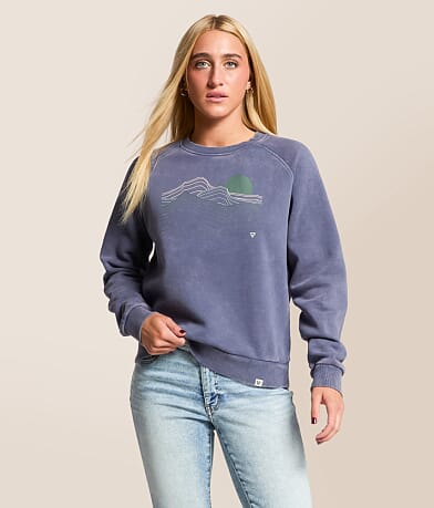 LIV Outdoor Hills Pullover front view