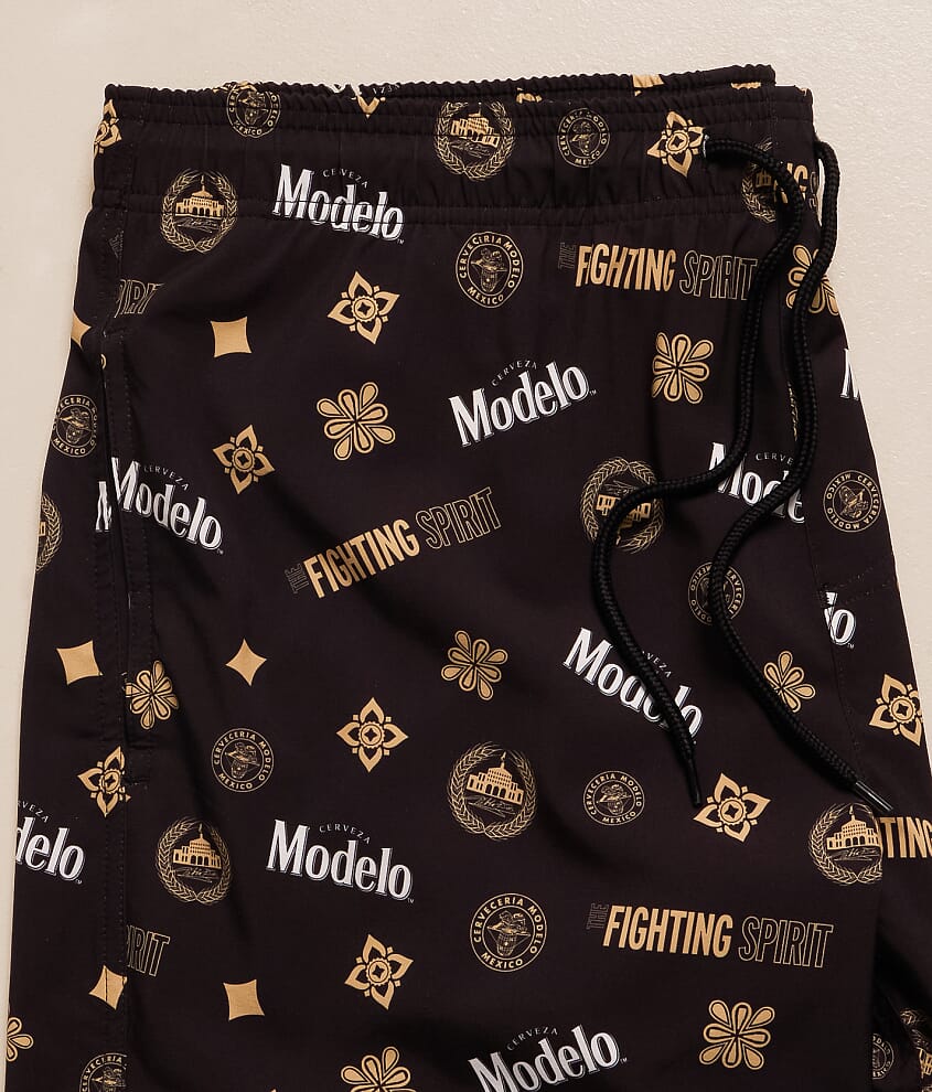 Modelo Stretch Swim Trunks