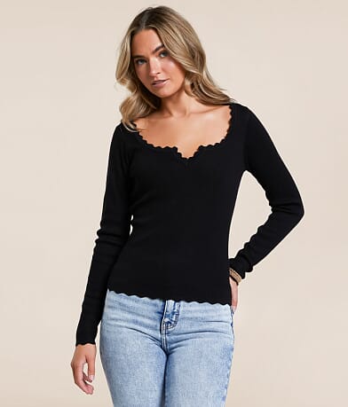 Blu Pepper Scalloped Trim Top front view