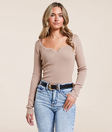 Blu Pepper Scalloped Trim Top front view
