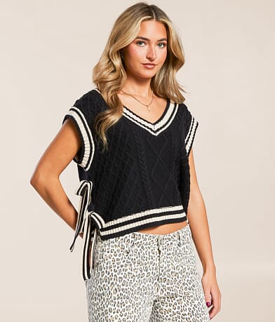 Blu Pepper Cable Knit Boxy Sweater front view