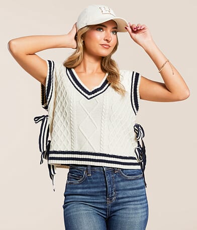 Blu Pepper Cable Knit Boxy Sweater front view