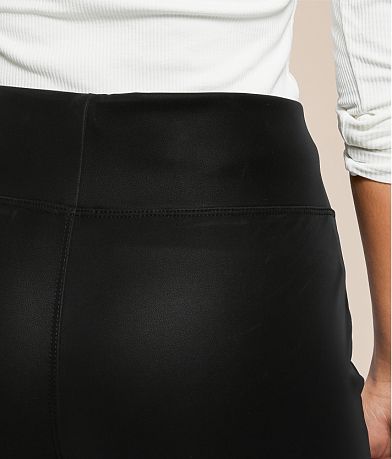 Buckle Black Pull-On Legging BACK_POCKET