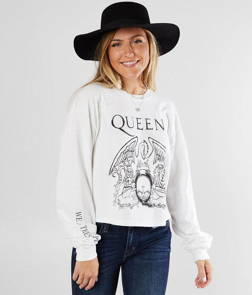 DAY Queen Band Cropped T-Shirt front view