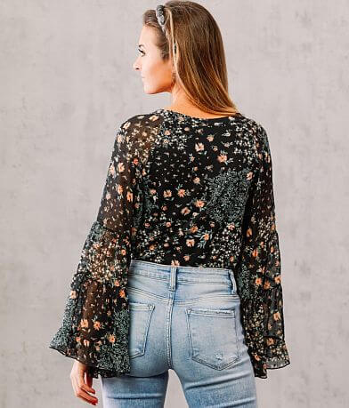 Willow &amp; Root Floral Bell Sleeve Boho Top BACK
