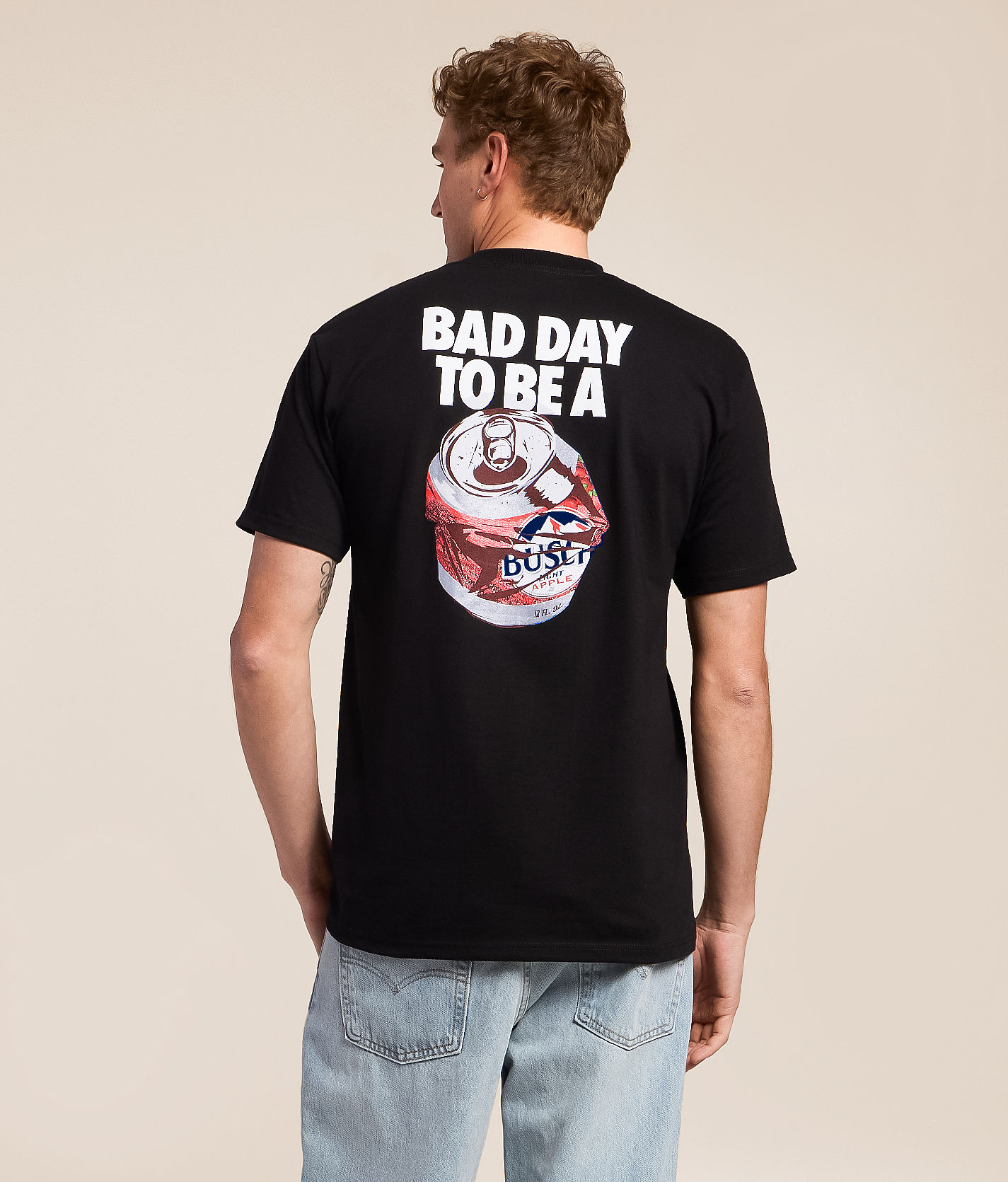 Brew City Busch Light Apple T-Shirt - Men's Graphic T-Shirts in