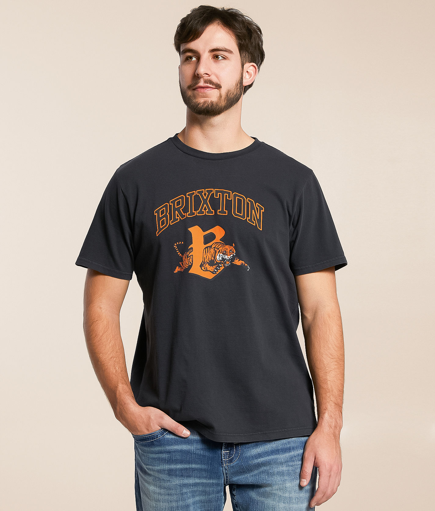 ★ブリクストン BRIXTON Tiger T-Shirt Tシャツ 関税込★ Brixton Tiger T-Shirt - Men's T-Shirts in Black Worn Wash