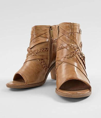 Vintage 93 Bradyn Open Toe Ankle Boot misc detail 1 view
