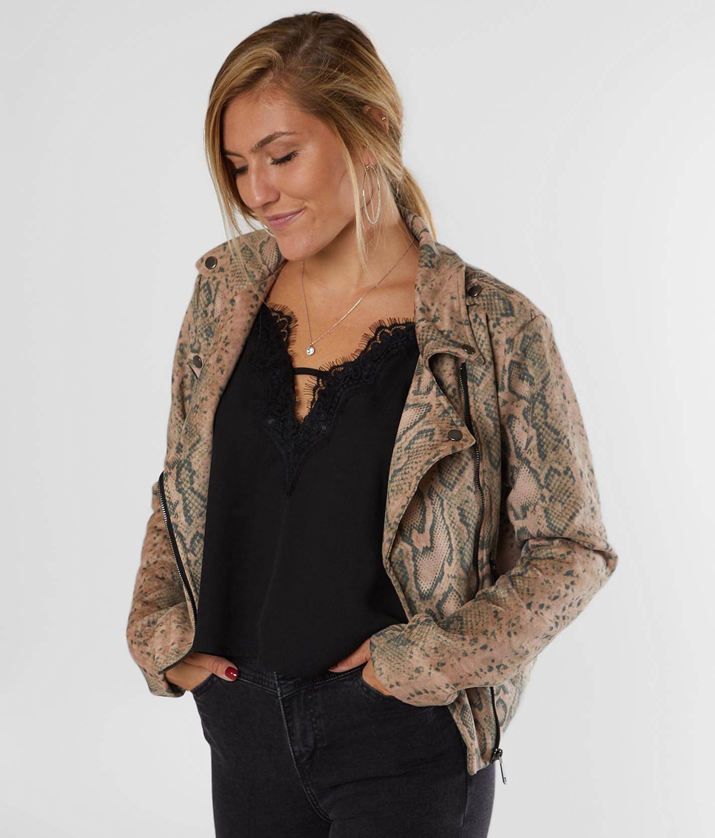 snake blazer outfit