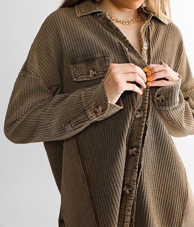 BKE Washed Waffle Knit Top misc detail 1 view