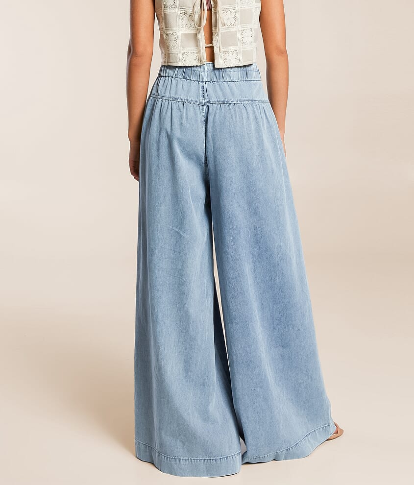 Pleated Wide Leg Trouser Jean - thumbnail 3
