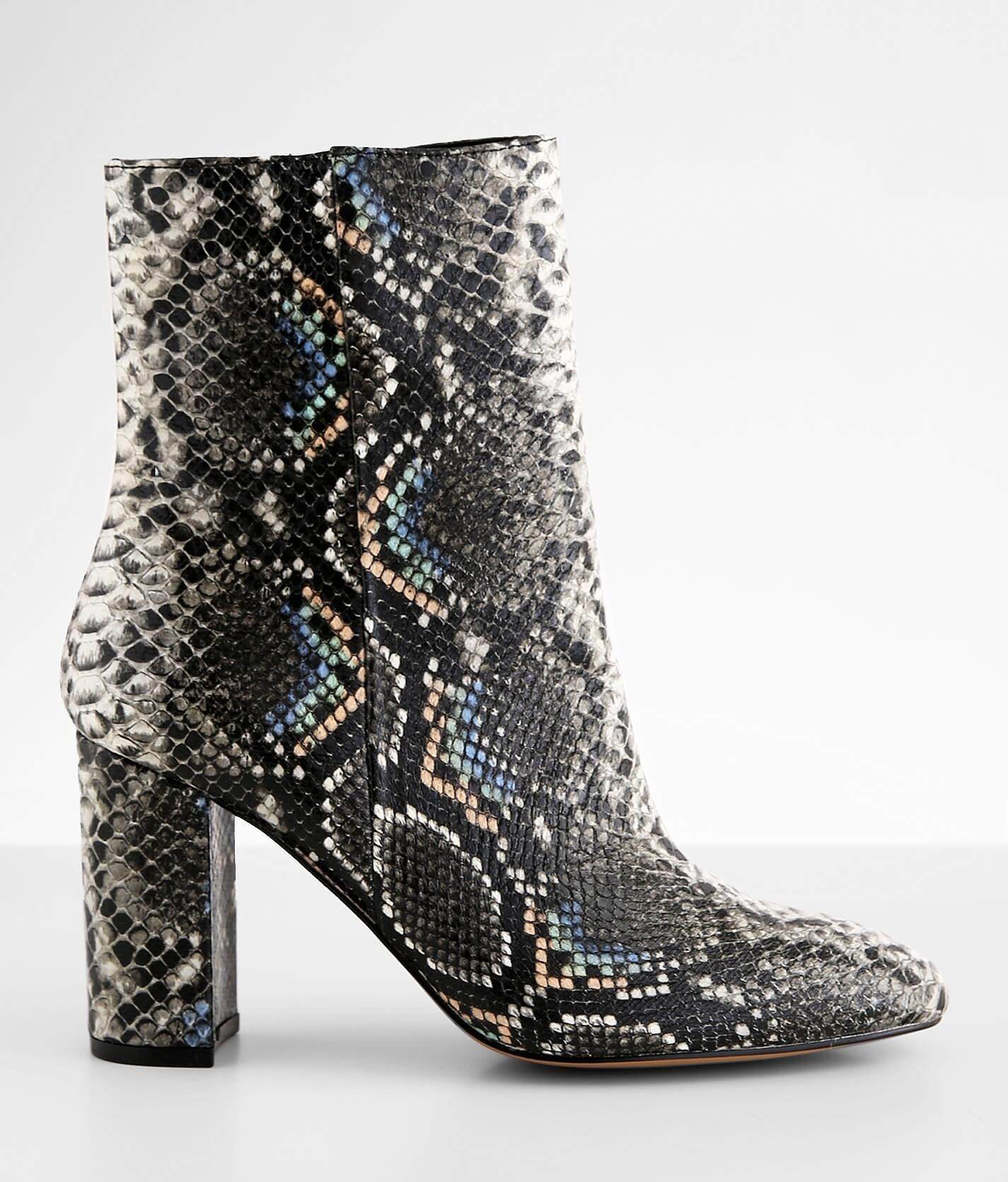 multi snake buckle heel