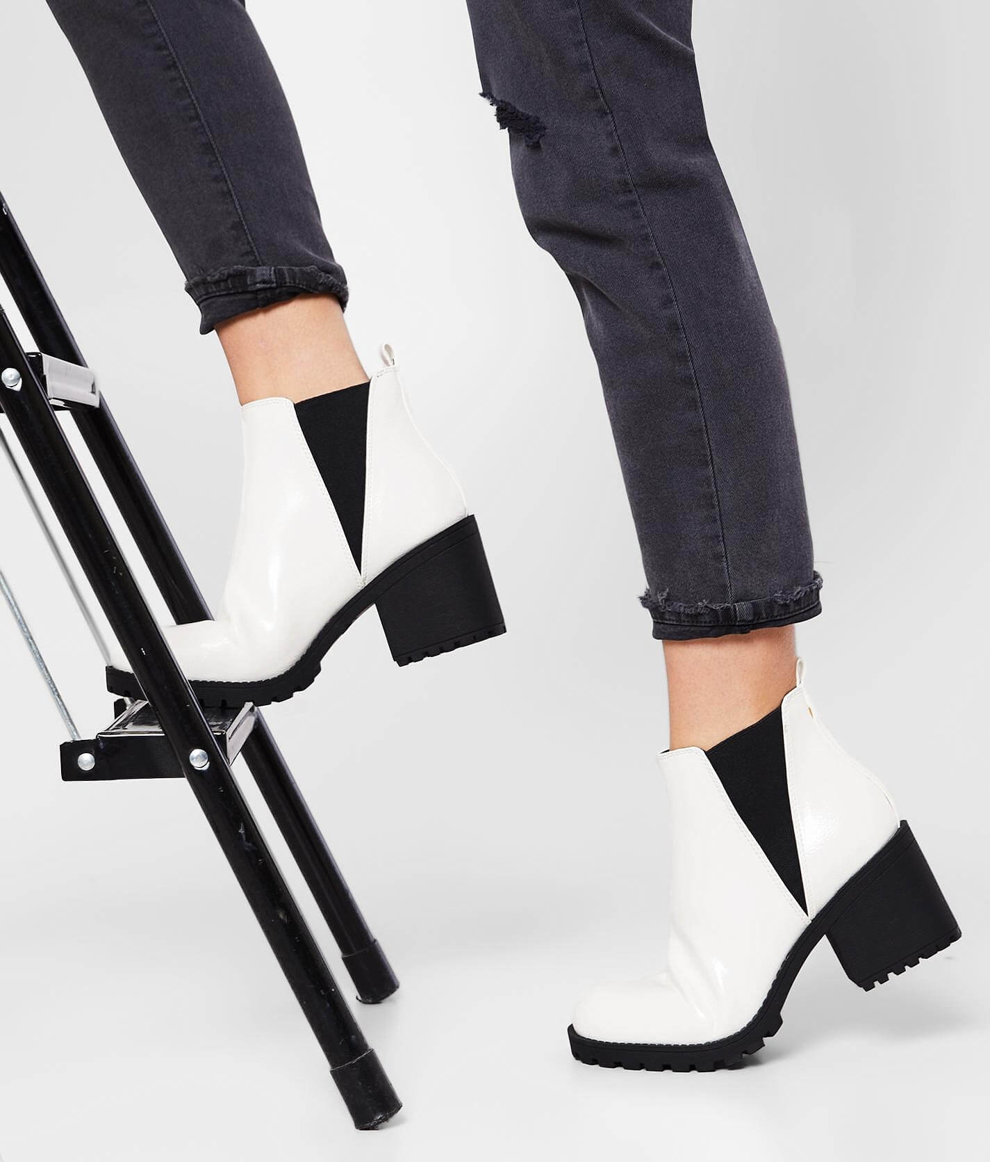 dirty laundry chelsea boots