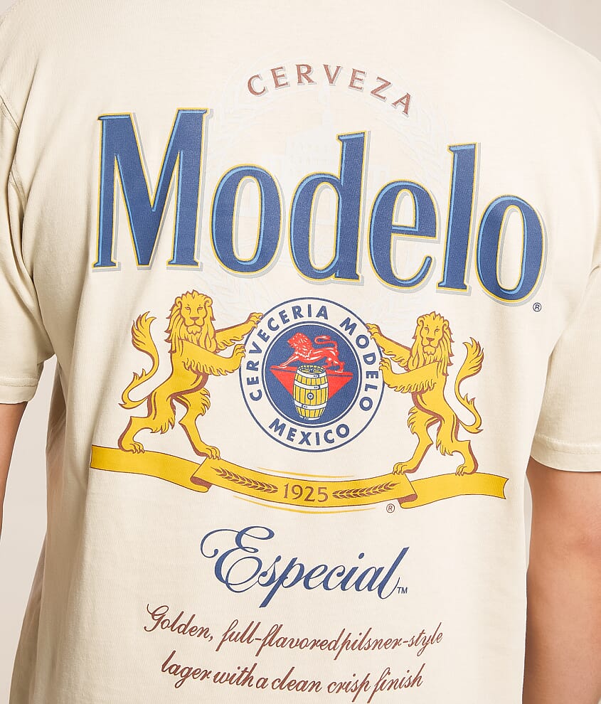 Modelo Vintage Label T-Shirt