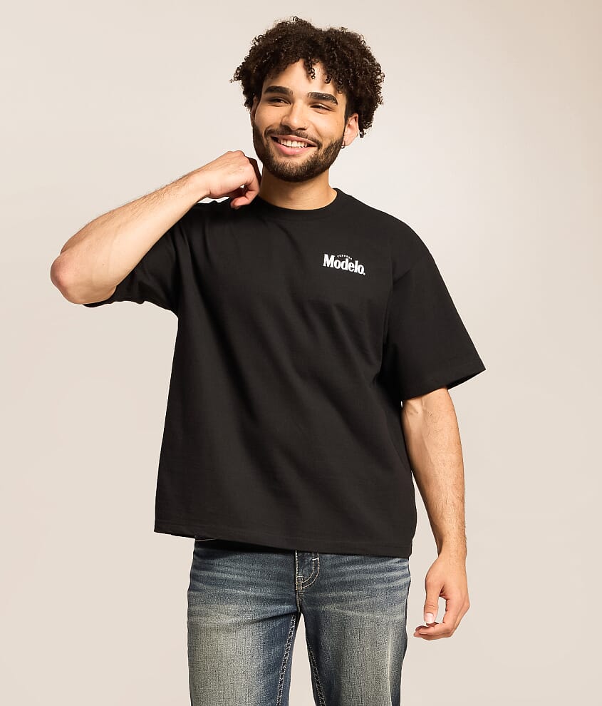 Modelo Framed Cowboy T-Shirt